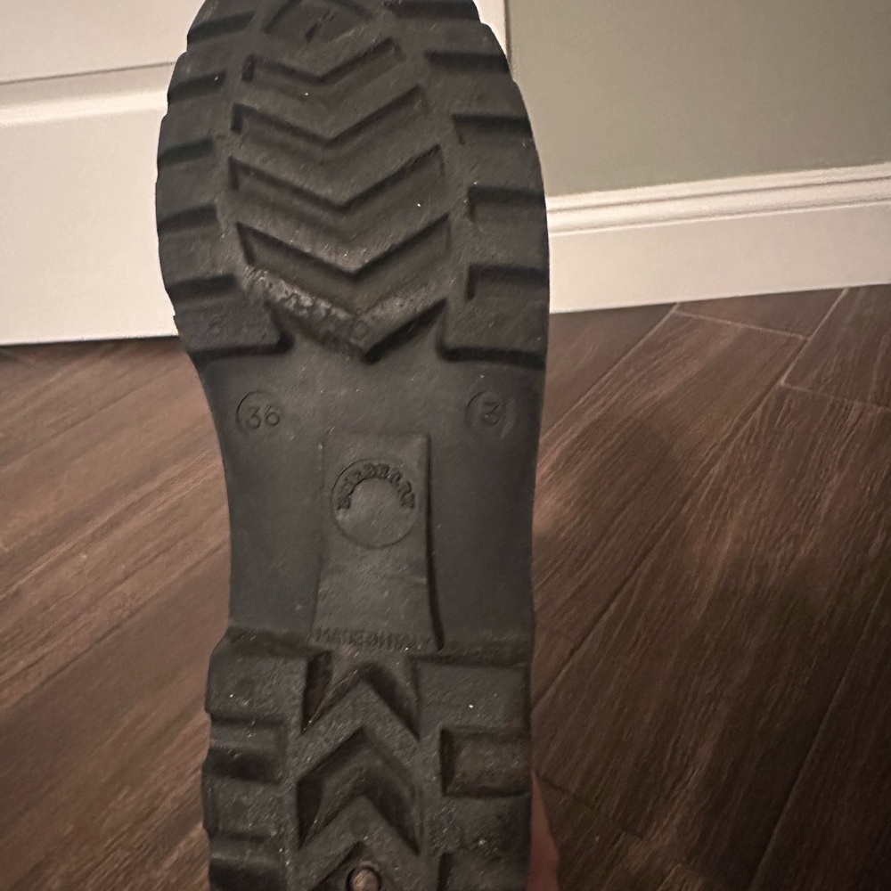 Burberry Beige & Brown Plaid Knee-High Rain Boots - Picture 4 of 4